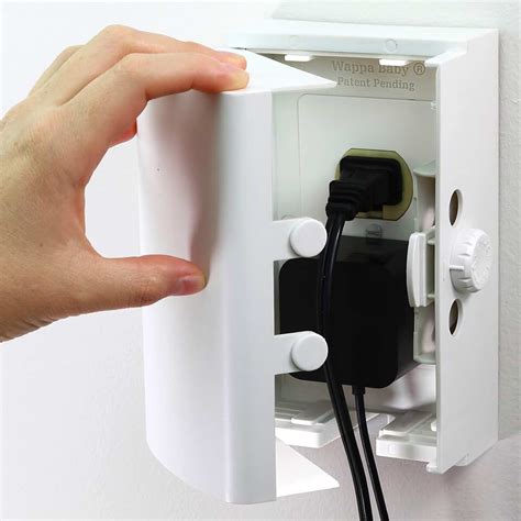 locking electrical outlet box